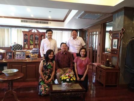 กิจกรรมรดน้ำดำหัว ขอพรผู้ใหญ่ เนื่องในวันสงกรานต์